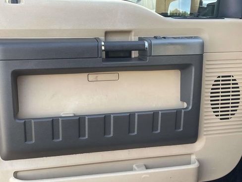 Used 2011 Ford F250 Lariat w/ Lariat Interior Pkg AWD/4WD image 15