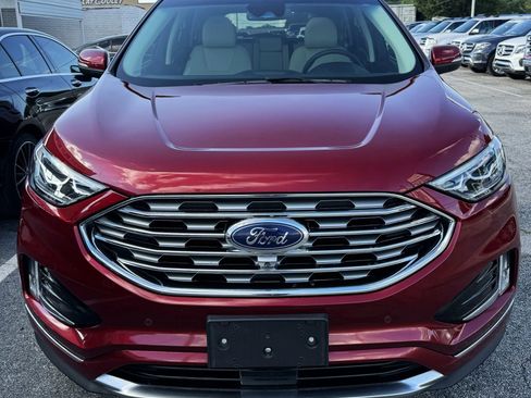 Used 2019 Ford Edge Titanium w/ Equipment Group 301A FWD image 2