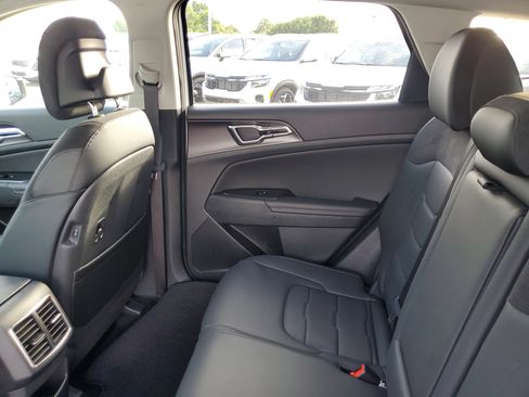 New 2026 Kia Sportage SX image 10