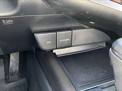 Used 2023 Toyota Camry SE image 31