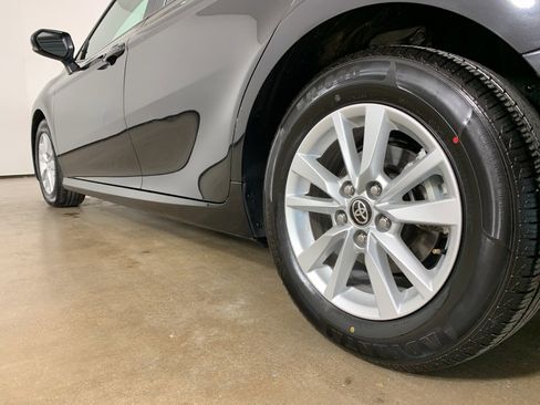 Used 2025 Toyota Camry LE image 15