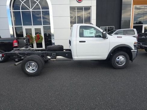 New 2026 RAM 3500 Tradesman image 6