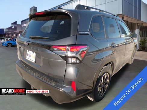 Used 2025 Subaru Forester Premium image 9