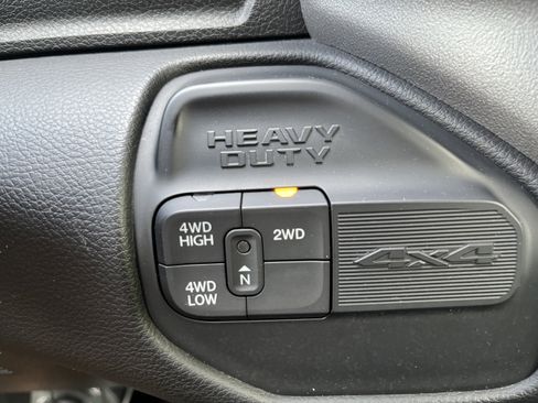 Used 2024 RAM 3500 Big Horn AWD/4WD image 23