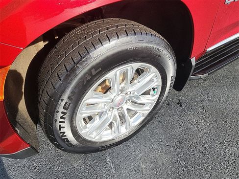 Used 2022 GMC Yukon SLT image 10