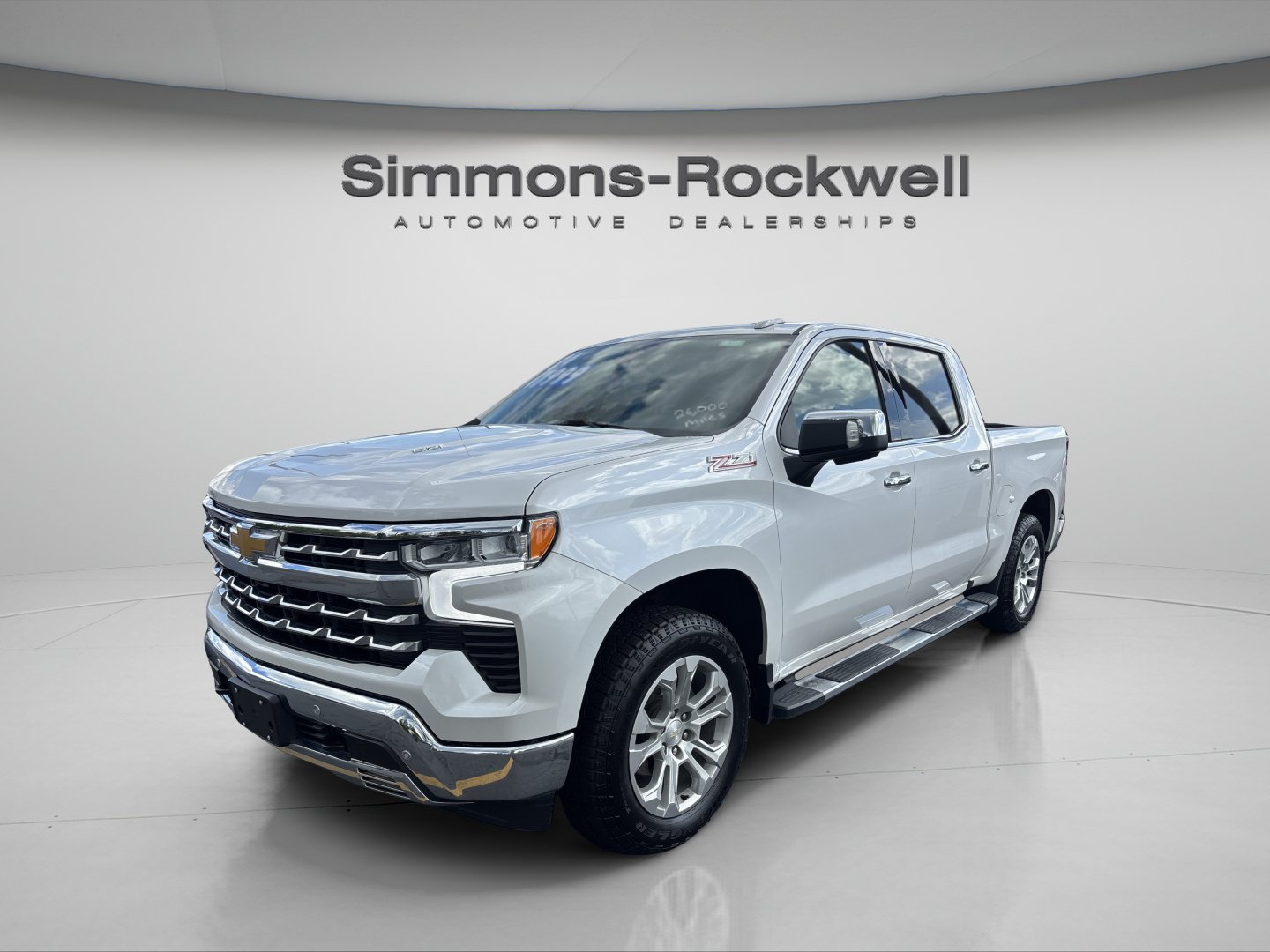 Used 2024 Chevrolet Silverado 1500 LTZ w/ LTZ Premium Package AWD/4WD image 2