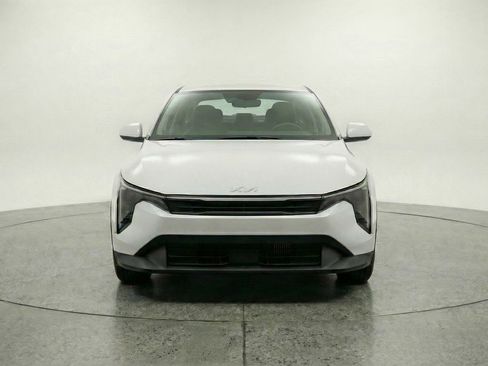 Used 2025 Kia K4 FWD image 2