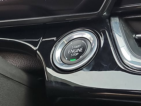 Used 2025 Chevrolet Trax RS w/ Driver Confidence Package image 22