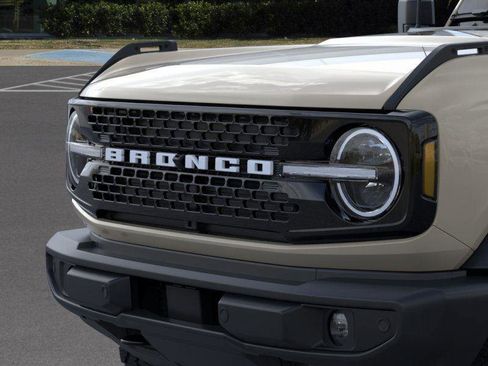 New 2025 Ford Bronco Outer Banks image 19