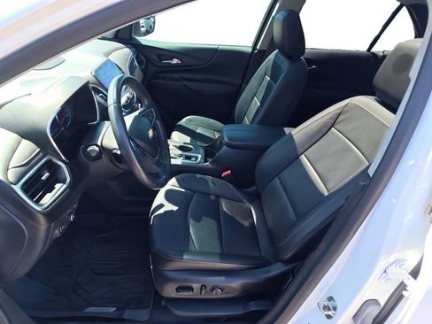 Used 2021 Chevrolet Equinox Premier AWD/4WD image 9