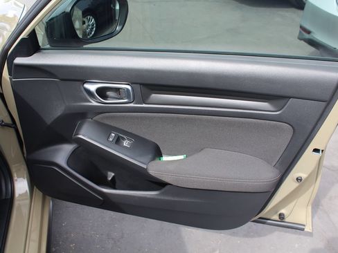 Used 2025 Honda Civic Sport image 18
