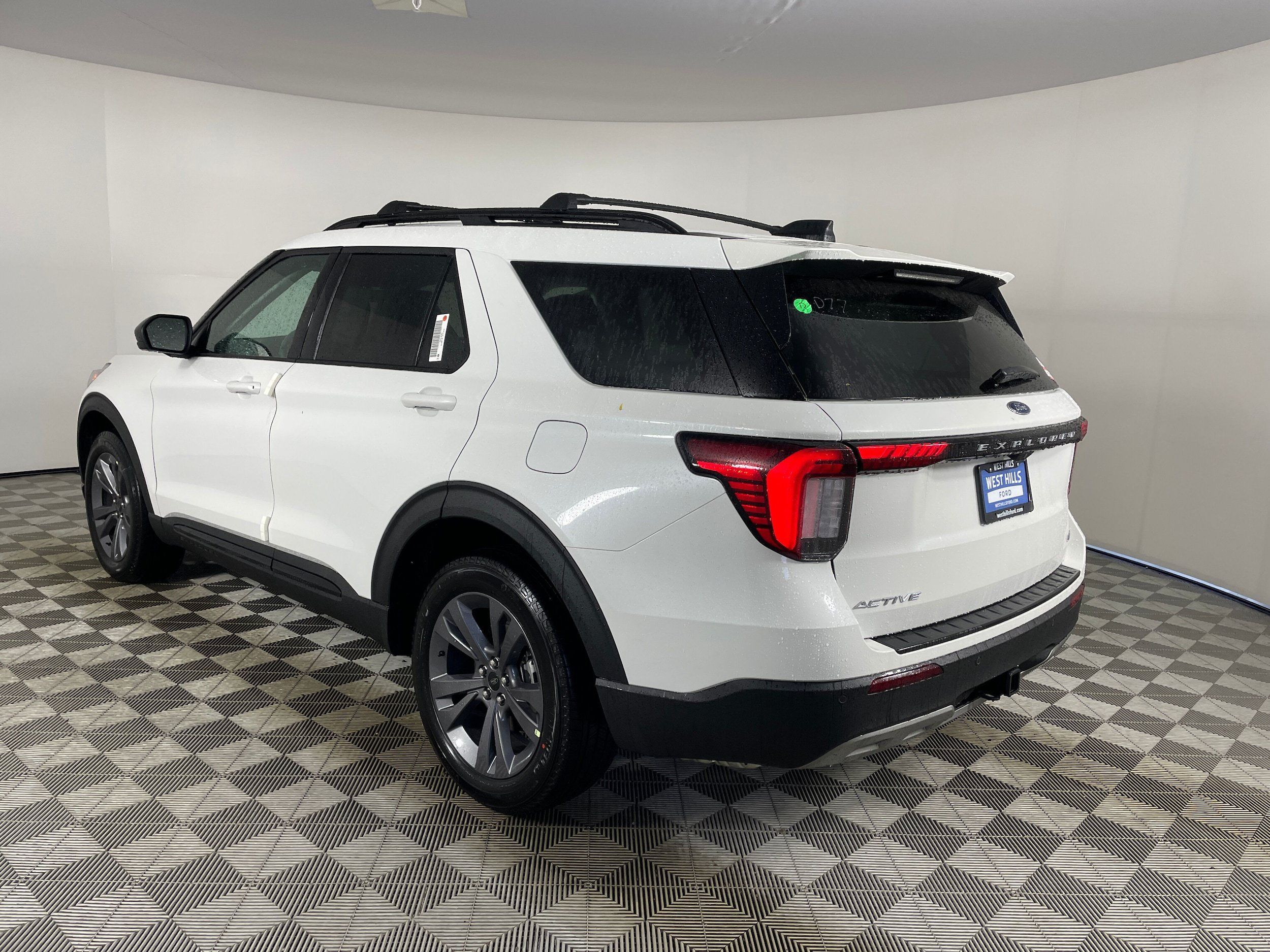 New 2026 Ford Explorer Active w/ Active Comfort Package AWD/4WD image 5