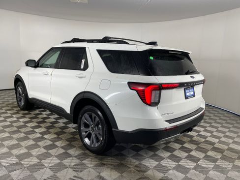 New 2026 Ford Explorer Active w/ Active Comfort Package image 5