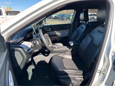 Used 2024 Jeep Compass Latitude AWD/4WD image 23