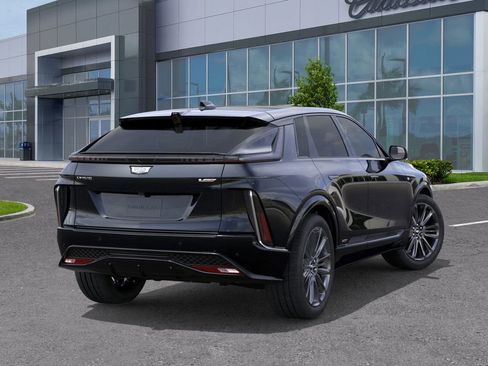 New 2026 Cadillac Lyriq V AWD/4WD image 5