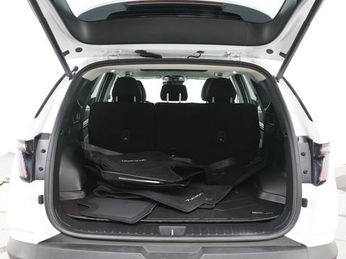 Certified 2022 Hyundai Tucson SEL w/ Cargo Package AWD/4WD image 16