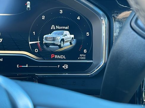 Used 2025 GMC Sierra 1500 SLT image 21