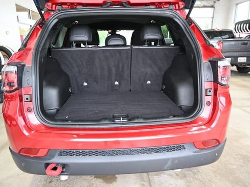 Used 2025 Jeep Compass Trailhawk AWD/4WD image 28