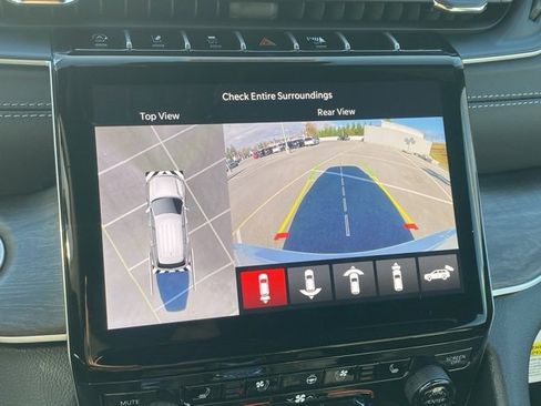 New 2025 Jeep Grand Cherokee Limited image 43