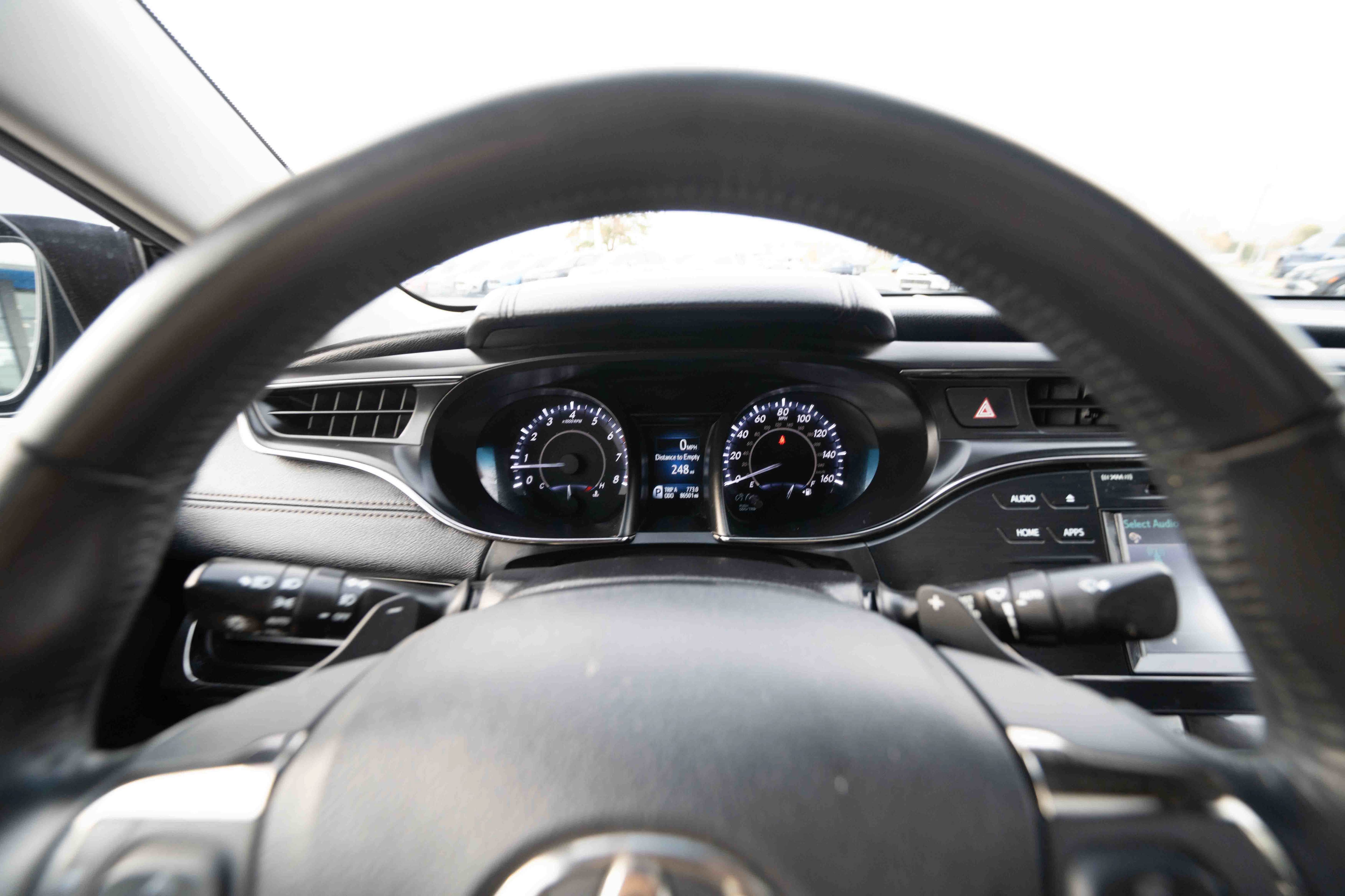 Used 2015 Toyota Avalon Limited FWD image 15