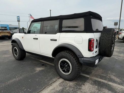 Used 2022 Ford Bronco Badlands AWD/4WD image 6