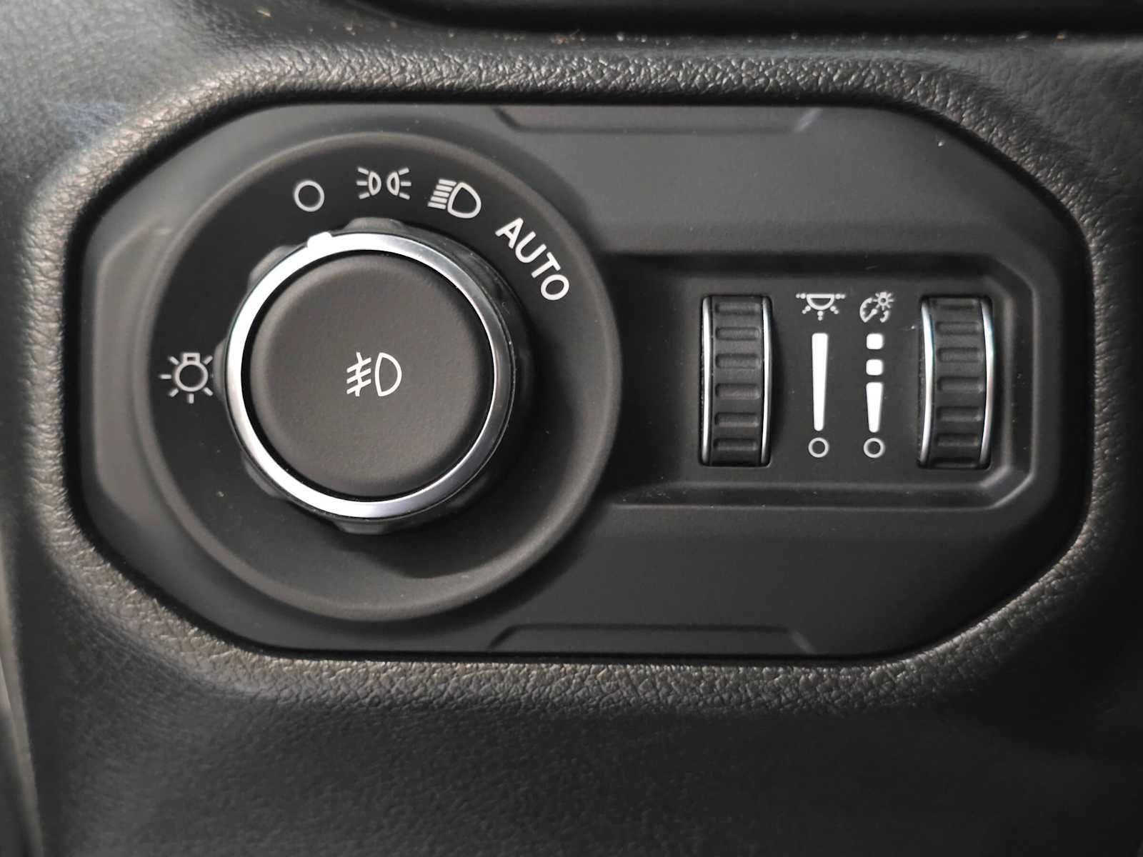 Used 2022 Jeep Wrangler Unlimited Sport AWD/4WD image 18