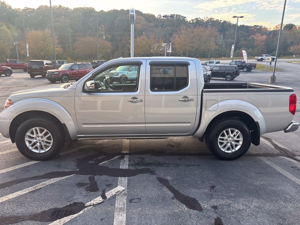 Used 2018 Nissan Frontier SV AWD/4WD image 2