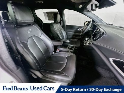 Certified 2024 Chrysler Pacifica Touring-L w/ S Appearance Package FWD image 35
