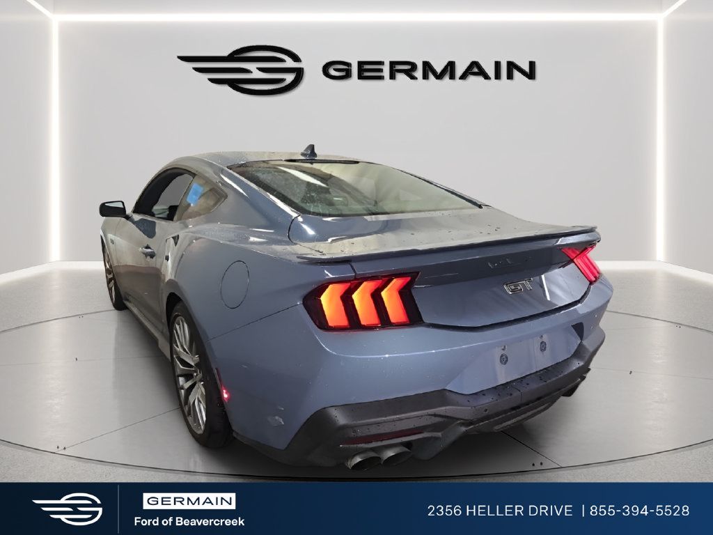 Used 2025 Ford Mustang GT Premium RWD image 3