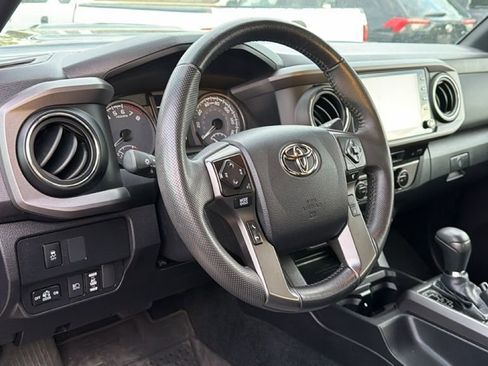 Used 2023 Toyota Tacoma TRD Sport w/ Technology Package image 13