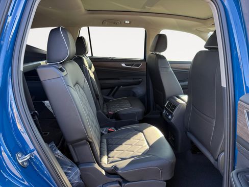 New 2026 Volkswagen Atlas SEL Premium R-Line image 18