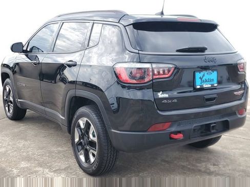 Used 2018 Jeep Compass Trailhawk w/ Navigation Group AWD/4WD image 3