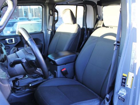 Certified 2022 Jeep Gladiator Sport image 6