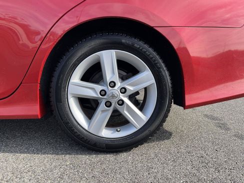 Used 2012 Toyota Camry SE FWD image 22