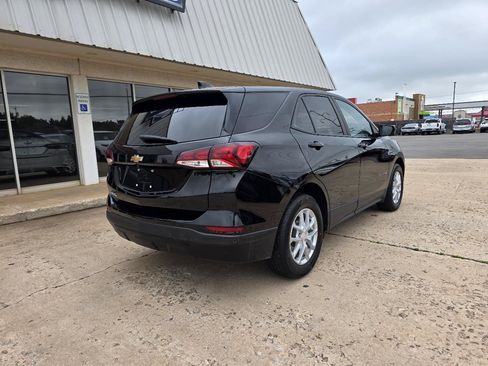 Used 2023 Chevrolet Equinox LS w/ LS Convenience Package FWD image 8