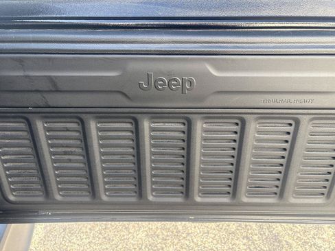 Used 2022 Jeep Wrangler Unlimited Sport AWD/4WD image 20