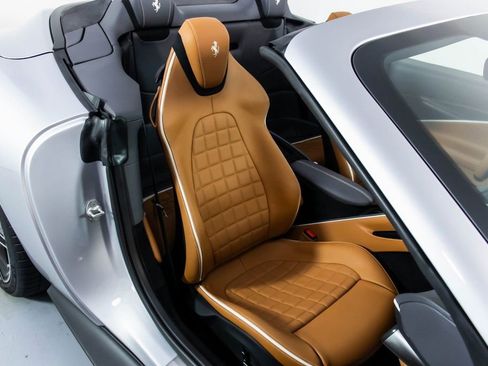 Certified 2025 Ferrari Roma Spider RWD image 54
