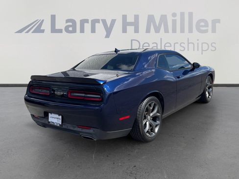 Used 2015 Dodge Challenger SXT Plus w/ Driver Convenience Group RWD image 5