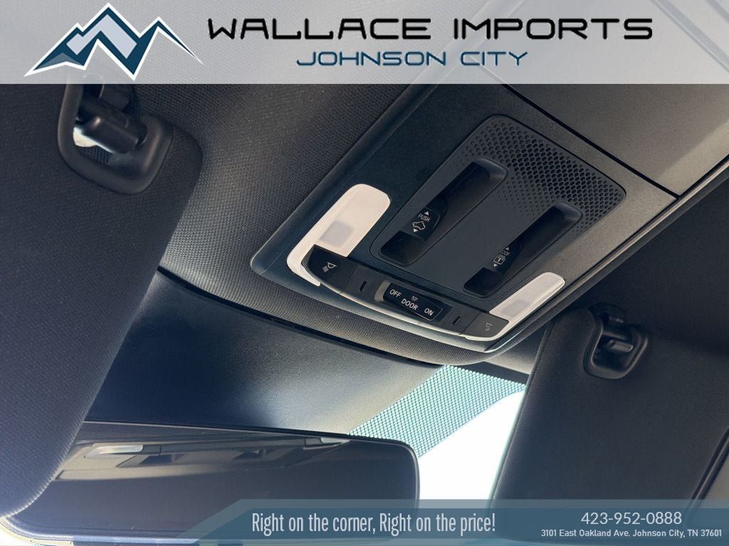 Used 2025 Honda Pilot TrailSport image 16