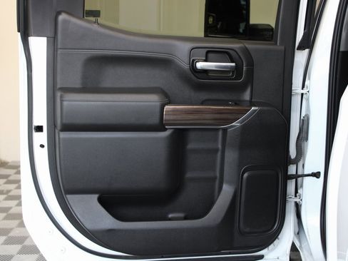 Used 2020 Chevrolet Silverado 1500 RST image 33