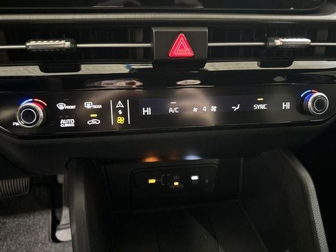 New 2026 Kia Sportage X-Line w/ X-Line Premium Package AWD/4WD image 18