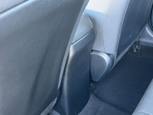 Used 2025 Kia Soul LX w/ LX Technology Package image 24