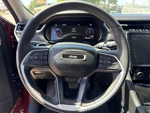 Used 2023 Jeep Grand Cherokee Limited image 83