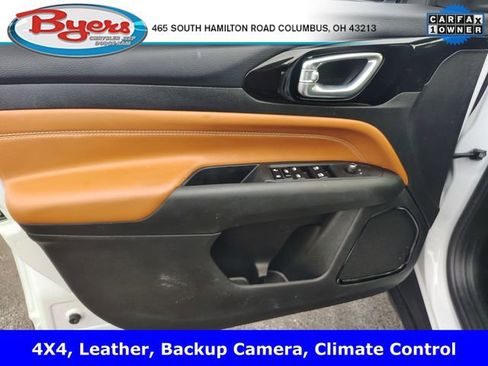 Used 2025 Jeep Compass Limited image 11