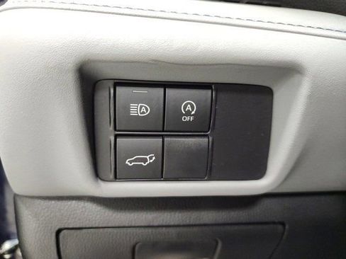 Used 2023 Toyota Highlander LE image 36