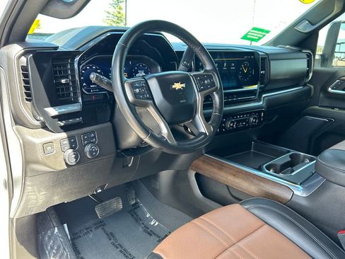 Used 2024 Chevrolet Silverado 3500 High Country w/ High Country Premium Package image 7