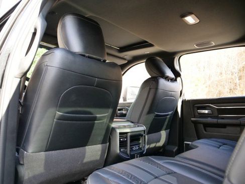 Used 2024 RAM 3500 Laramie w/ Night Edition image 36