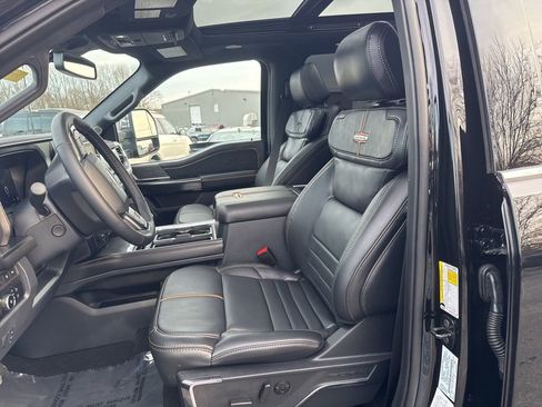 Used 2024 Ford F450 Platinum image 12