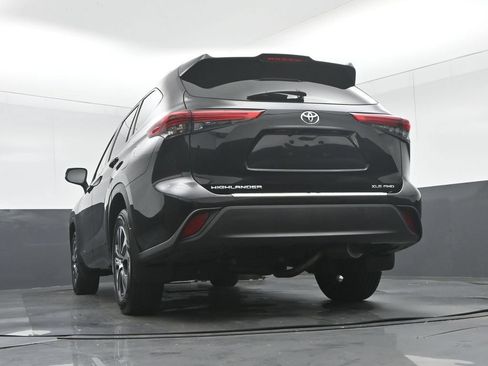 Used 2020 Toyota Highlander XLE AWD/4WD image 68