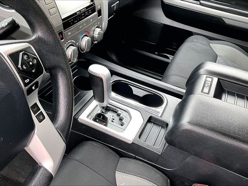 Used 2018 Toyota Tundra SR5 w/ SR5 Upgrade Package image 14